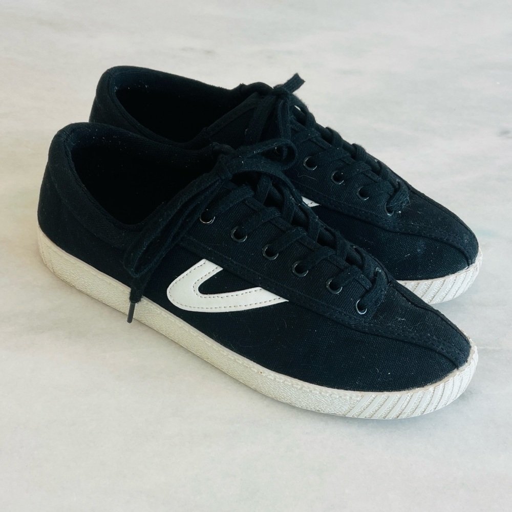 Tretorn Women's Nylite Plus Casual Sneakers Black and White Canvas. Sz 9
